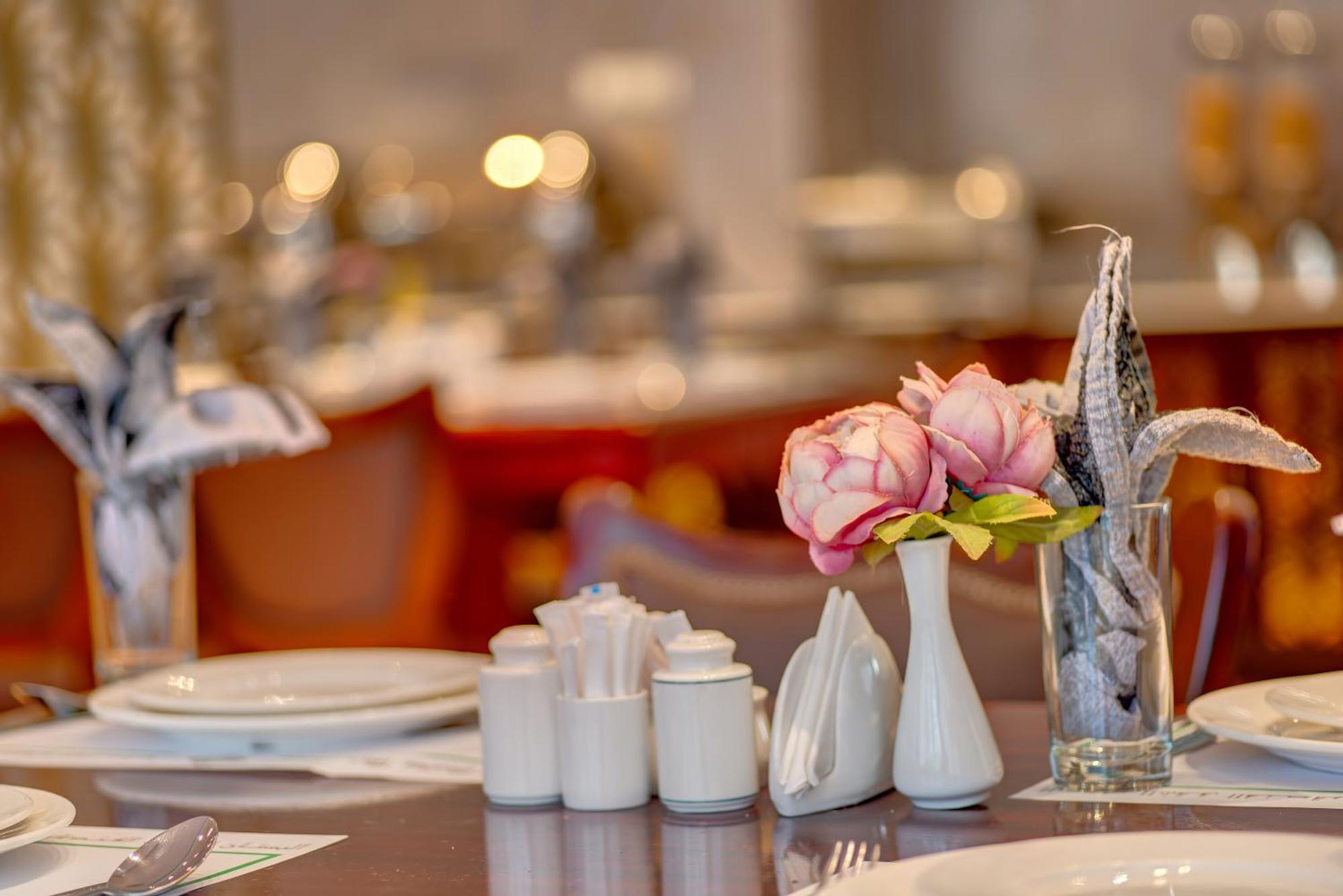 Hotel Al Bustan Flats Szardża Zewnętrze zdjęcie