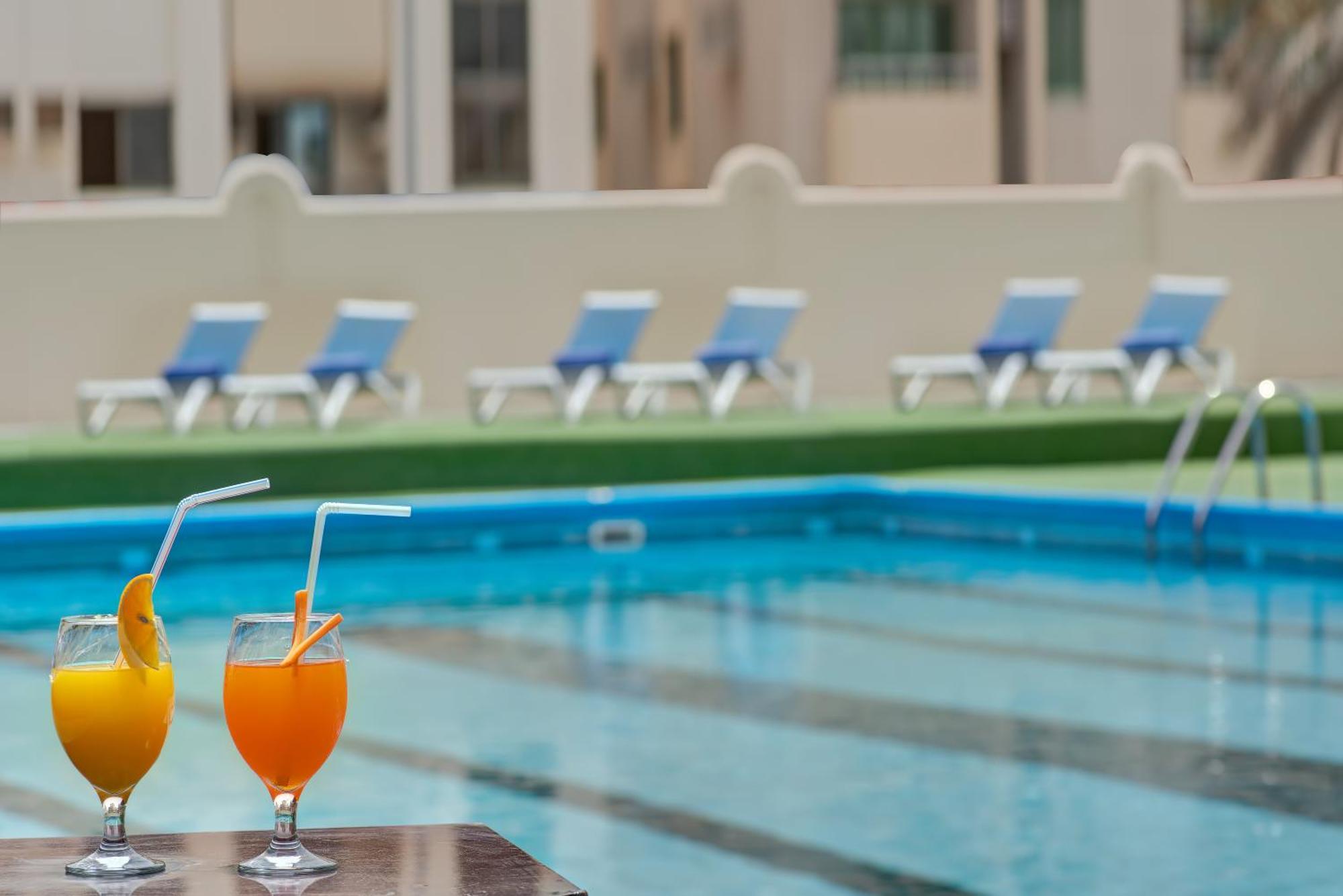 Hotel Al Bustan Flats Szardża Zewnętrze zdjęcie